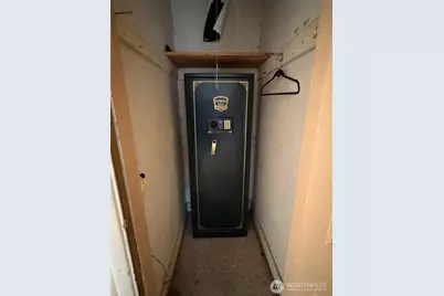 2016 W 6th Street, Aberdeen, WA 98520 - Photo 8