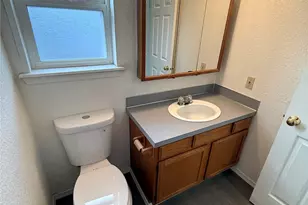 912 Marion St, Centralia, WA 98531 - Photo 8