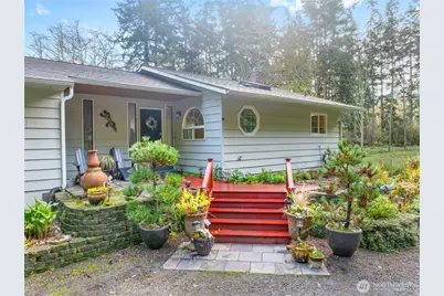 1881 Fort Nugent, Oak Harbor, WA 98277 - Photo 2