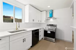 1901 S 18th St, Tacoma, WA 98405 - Photo 8