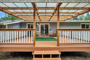 592 Kodiak Ave, Camano Island, WA 98282 - Photo 14