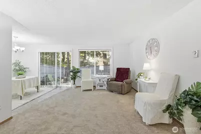 9105 1st Pl NE #1, Lake Stevens, WA 98258 - Photo 8