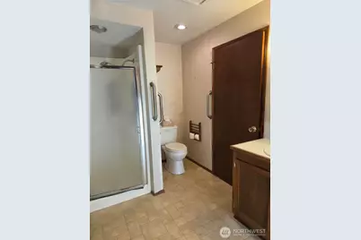 31 E Village View Drive, Allyn, WA 98588 - Photo 10