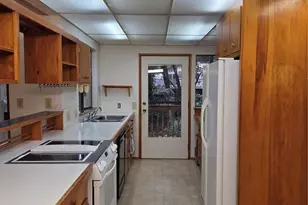 31 E Village View Dr, Allyn, WA 98588 - Photo 8