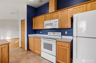 329 Melissa St, Camano Island, WA 98282 - Photo 16