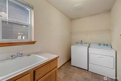 329 Melissa Street, Camano Island, WA 98282 - Photo 18