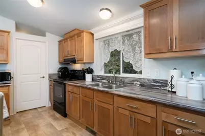 9054 W Pressentin Drive, Concrete, WA 98237 - Photo 10