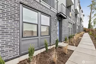 18805 99th Ct NE, Bothell, WA 98011 - Photo 2