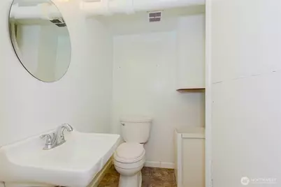 3804 Harbel Drive NE, Bremerton, WA 98310 - Photo 26