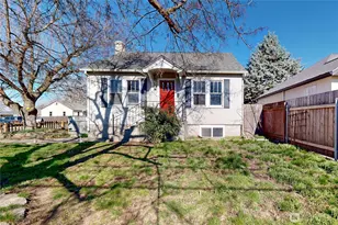 405 SE 8th St, College Place, WA 99324 - Photo 1