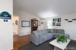 2108 Creekside Cir, Anacortes, WA 98221 - Photo 4