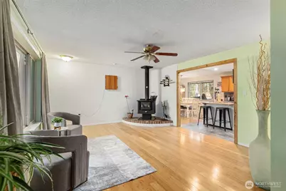 203 NE Alnus Way, Bremerton, WA 98310 - Photo 4