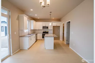 591 Karen Avenue, Royal City, WA 99357 - Photo 8