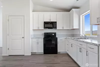 105 Poplar Street NE, Royal City, WA 99357 - Photo 16