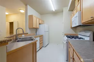 503 225th Ln NE, Sammamish, WA 98074 - Photo 2