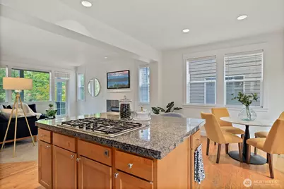 6912 Silent Creek Avenue SE, Snoqualmie, WA 98065 - Photo 14