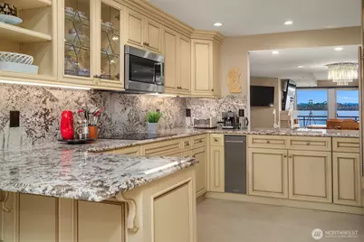 6363 Lake Washington Boulevard NE #203, Kirkland, WA 98033 - Photo 20