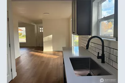 602 8th Street NW, Puyallup, WA 98371 - Photo 6