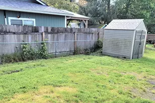 2507 Erlands Point Rd NW, Bremerton, WA 98312 - Photo 4