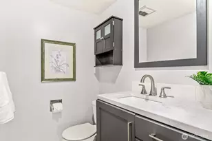 11907 NE 133rd Pl, Kirkland, WA 98034 - Photo 10