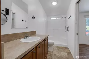10022 191st St E, Puyallup, WA 98375 - Photo 16