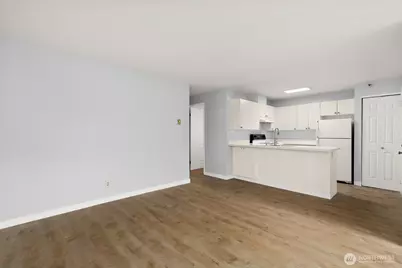 3660 Whitman Avenue N, Seattle, WA 98103 - Photo 12