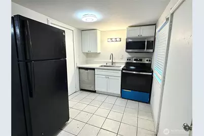 506 S 107th Street, Tacoma, WA 98444 - Photo 10