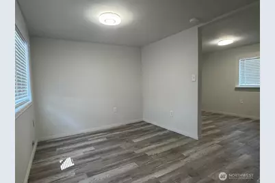 506 S 107th Street, Tacoma, WA 98444 - Photo 2