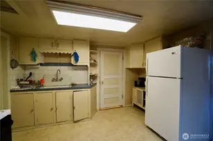 3012 15th St, Everett, WA 98201 - Photo 6