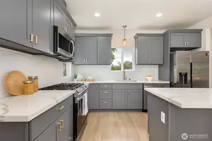 8416 Duncan Ave S, Seattle, WA 98118 - Photo 6