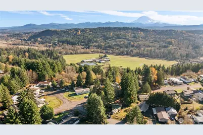 13405 Cedar Court E, Bonney Lake, WA 98391 - Photo 2