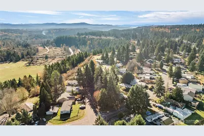 13405 Cedar Court E, Bonney Lake, WA 98391 - Photo 10