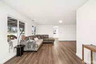 17403 Spanaway Ln E, Spanaway, WA 98387 - Photo 4