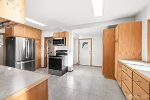 233 E 10th St, Port Angeles, WA 98362 - Photo 18