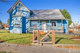 233 E 10th St, Port Angeles, WA 98362 - Photo 4