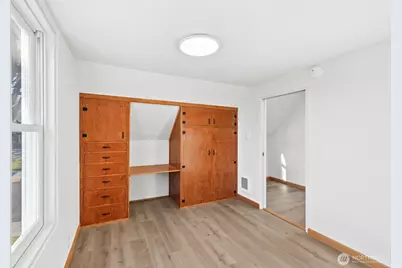 233 E 10th Street, Port Angeles, WA 98362 - Photo 26