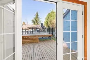 233 E 10th St, Port Angeles, WA 98362 - Photo 12