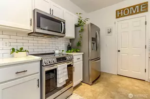 18731 116th Ave E, Puyallup, WA 98374 - Photo 8