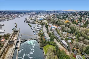 3200 W Commodore Way, Seattle, WA 98199 - Photo 2