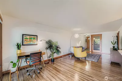 3200 W Commodore Way #206, Seattle, WA 98199 - Photo 4