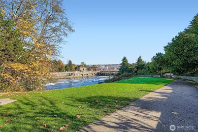 3200 W Commodore Way #206, Seattle, WA 98199 - Photo 28