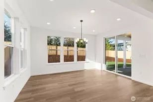 349 N 55th St, Mount Vernon, WA 98273 - Photo 8