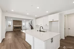 349 N 55th St, Mount Vernon, WA 98273 - Photo 6