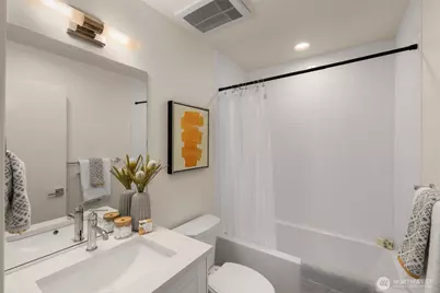 9223 B Densmore Avenue N, Seattle, WA 98103 - Photo 8