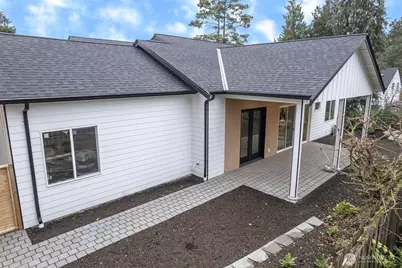 10811 24th Avenue NE, Seattle, WA 98125 - Photo 12