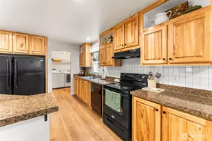 52 Veys Dr, Kelso, WA 98626 - Photo 14