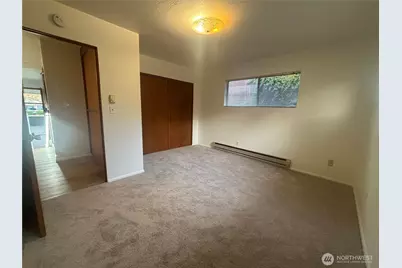 948 N Montgomery Avenue, Bremerton, WA 98312 - Photo 10