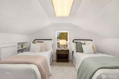 14021 27th Avenue NE, Seattle, WA 98125 - Photo 18