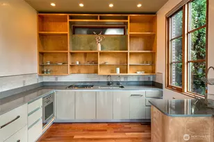 7503 Fairway Dr NE, Seattle, WA 98115 - Photo 30