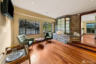 7503 Fairway Dr NE, Seattle, WA 98115 - Photo 12